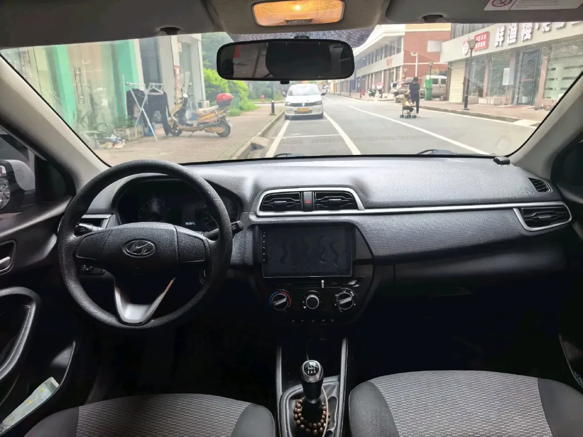 2017 Hyundai Reina 1.4L 95HP L4 5MT,autocango,china used car exporter,china ev exporter,chinese used car exporter,chinese used ev exporter