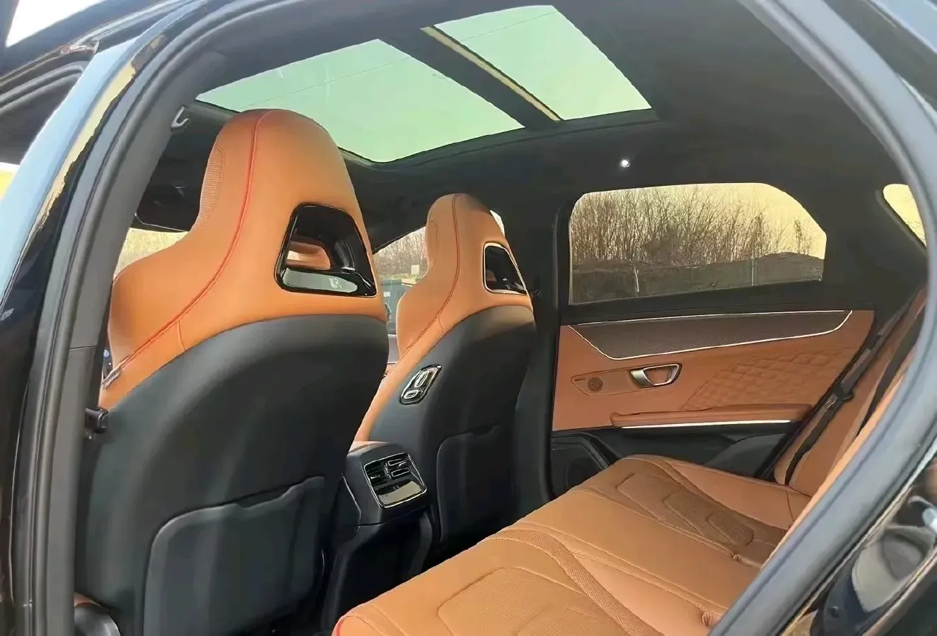 2022 Volkswagen Tiguan L 2.0T 186HP L4 7DCT,autocango,china used car exporter,china ev exporter,chinese used car exporter,chinese used ev exporter