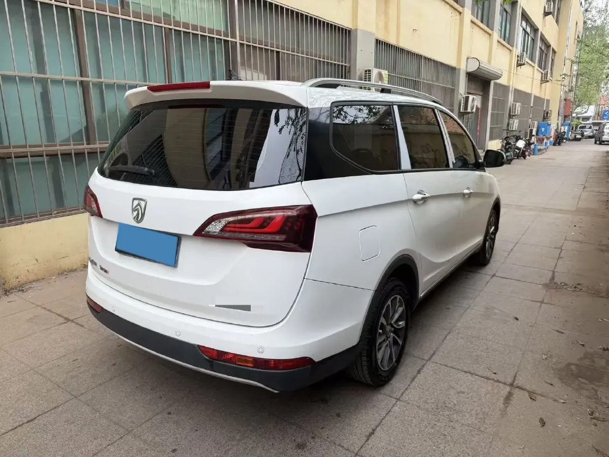 2019 BaoJun 730 1.5T 147HP L4 CVT,autocango,china used car exporter,china ev exporter,chinese used car exporter,chinese used ev exporter