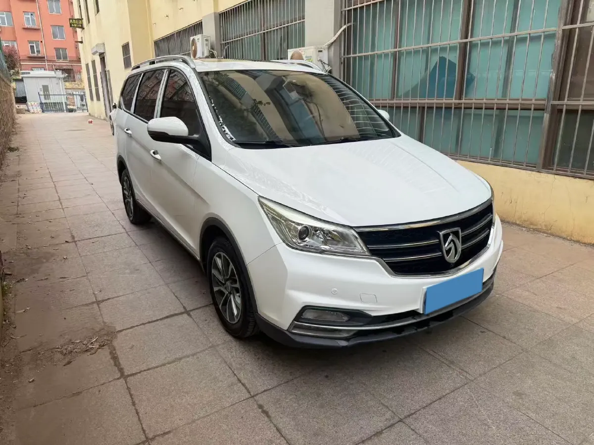 2019 BaoJun 730 1.5T 147HP L4 CVT,autocango,china used car exporter,china ev exporter,chinese used car exporter,chinese used ev exporter