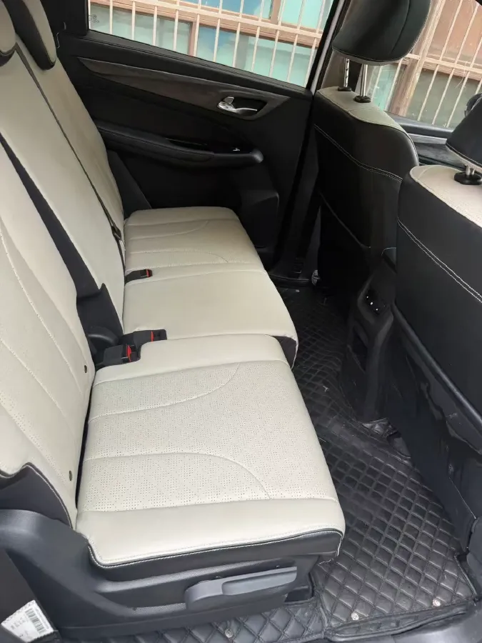 2019 BaoJun 730 1.5T 147HP L4 CVT,autocango,china used car exporter,china ev exporter,chinese used car exporter,chinese used ev exporter