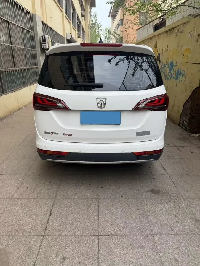 2019 BaoJun 730 1.5T 147HP L4 CVT,autocango,china used car exporter,china ev exporter,chinese used car exporter,chinese used ev exporter