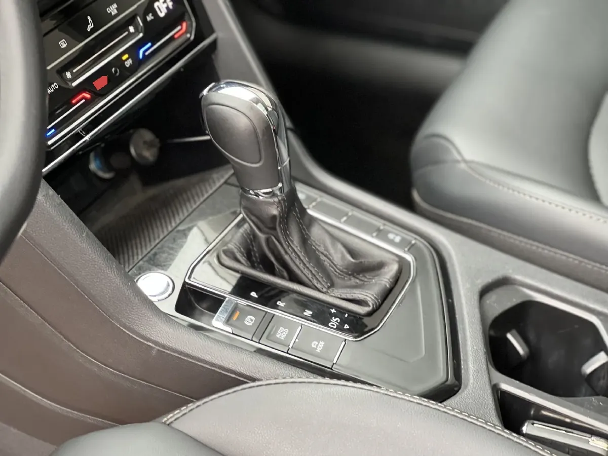 2021 Volkswagen Tharu 1.4T 150HP L4 7DCT,autocango,china used car exporter,china ev exporter,chinese used car exporter,chinese used ev exporter