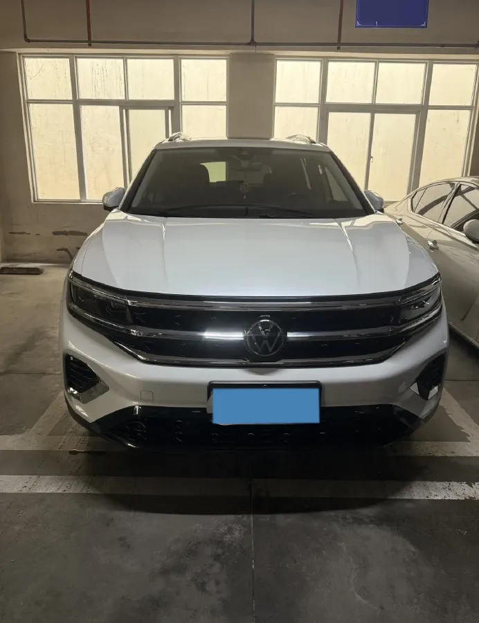 2021 Volkswagen Talagon 2.0T 220HP L4 7DCT,autocango,china used car exporter,china ev exporter,chinese used car exporter,chinese used ev exporter