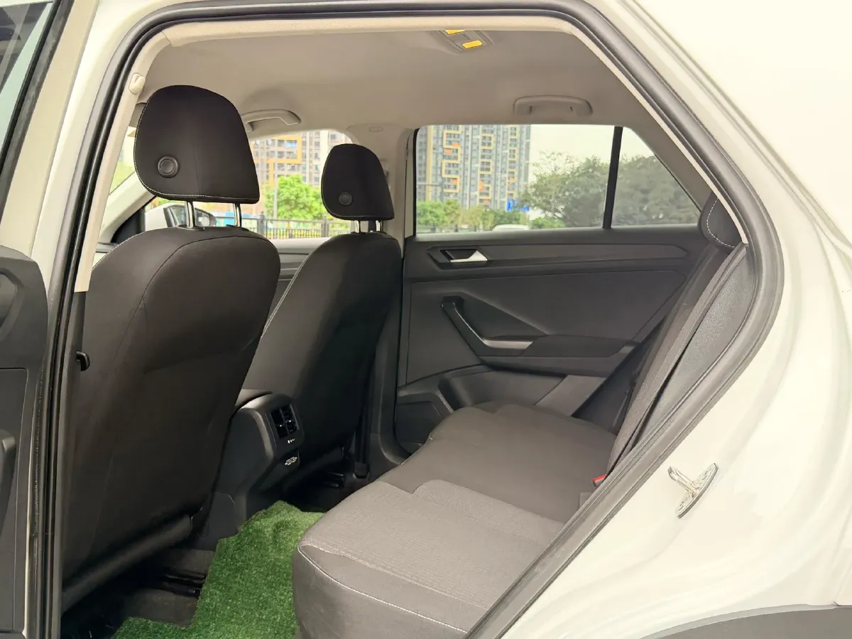 2019 Volkswagen T-Roc 1.4T 131HP L4 7DCT,autocango,china used car exporter,china ev exporter,chinese used car exporter,chinese used ev exporter