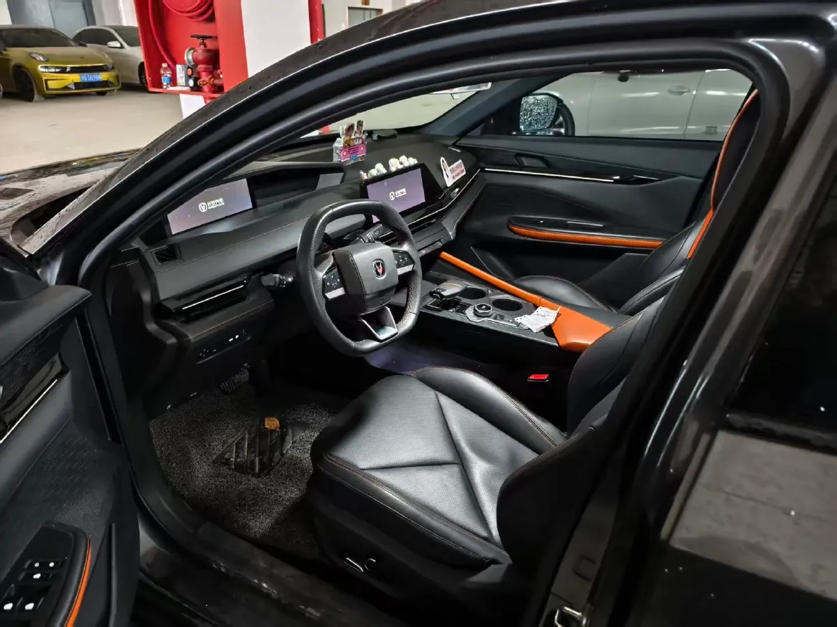 2022 ChangAn UNI-V 1.5T 188HP L4 7DCT,autocango,china used car exporter,china ev exporter,chinese used car exporter,chinese used ev exporter