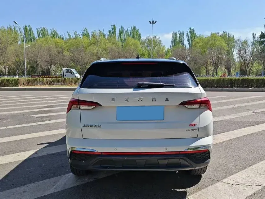 2021 Skoda Kamiq 1.2T 116HP L4 7DCT,autocango,china used car exporter,china ev exporter,chinese used car exporter,chinese used ev exporter