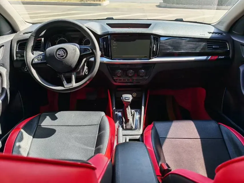 2021 Skoda Kamiq 1.2T 116HP L4 7DCT,autocango,china used car exporter,china ev exporter,chinese used car exporter,chinese used ev exporter