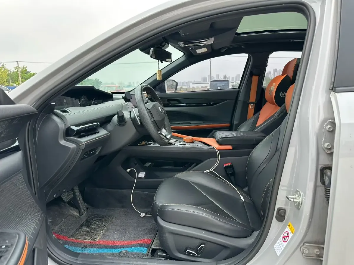 2022 ChangAn UNI-V 1.5T 188HP L4 7DCT,autocango,china used car exporter,china ev exporter,chinese used car exporter,chinese used ev exporter