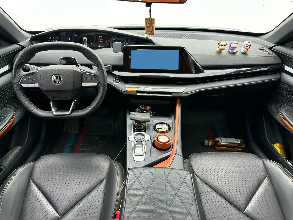 2022 ChangAn UNI-V 1.5T 188HP L4 7DCT,autocango,china used car exporter,china ev exporter,chinese used car exporter,chinese used ev exporter