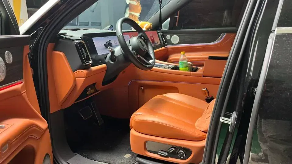 2024 AITO AITO M9 1.5T 152HP L4 REEV 42KWH,autocango,china used car exporter,china ev exporter,chinese used car exporter,chinese used ev exporter