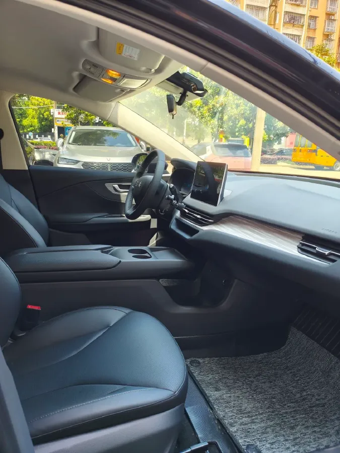 2025 HongQi E-QM5 BEV,autocango,china used car exporter,china ev exporter,chinese used car exporter,chinese used ev exporter