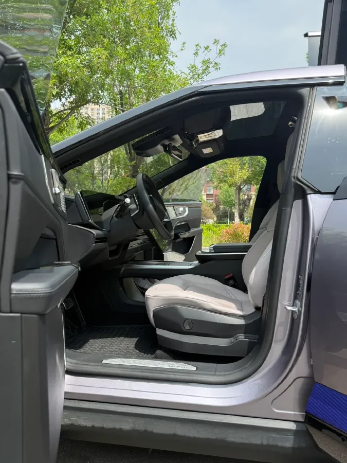 2023 HiPhi Y BEV 76.6KWH,autocango,china used car exporter,china ev exporter,chinese used car exporter,chinese used ev exporter