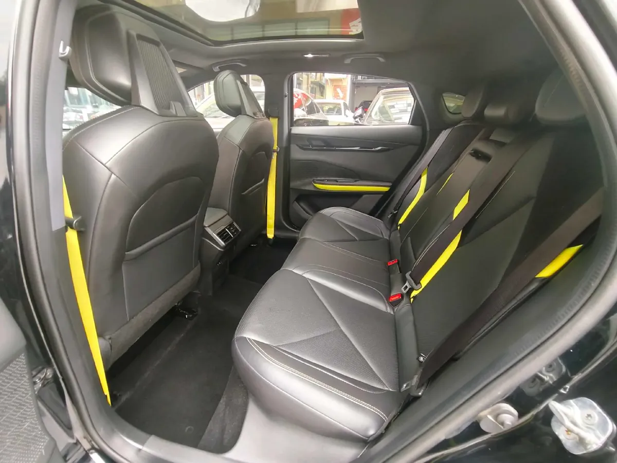 2022 ChangAn UNI-V 1.5T 188HP L4 7DCT,autocango,china used car exporter,china ev exporter,chinese used car exporter,chinese used ev exporter