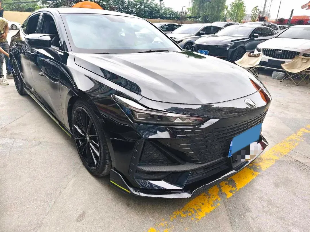 2022 ChangAn UNI-V 1.5T 188HP L4 7DCT,autocango,china used car exporter,china ev exporter,chinese used car exporter,chinese used ev exporter