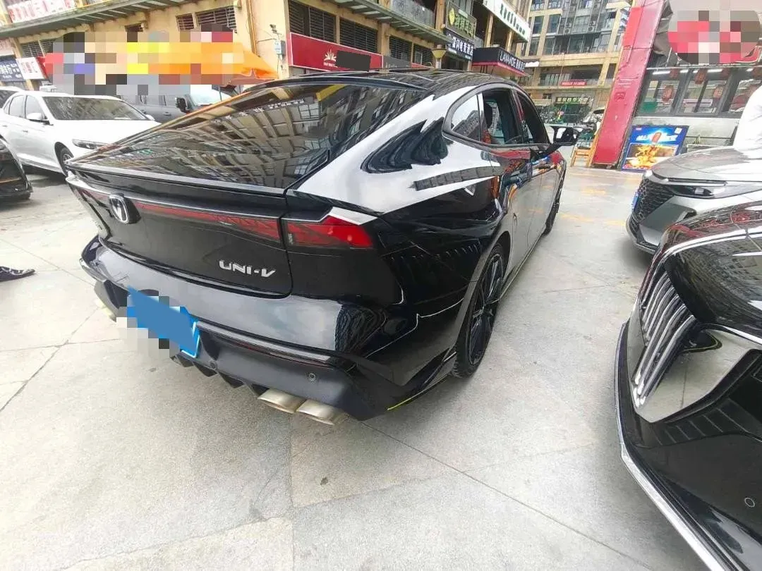 2022 ChangAn UNI-V 1.5T 188HP L4 7DCT,autocango,china used car exporter,china ev exporter,chinese used car exporter,chinese used ev exporter