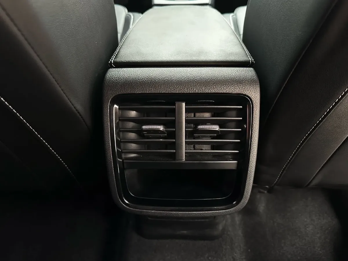 2022 Skoda Octavia 1.4T 150HP L4 7DCT,autocango,china used car exporter,china ev exporter,chinese used car exporter,chinese used ev exporter