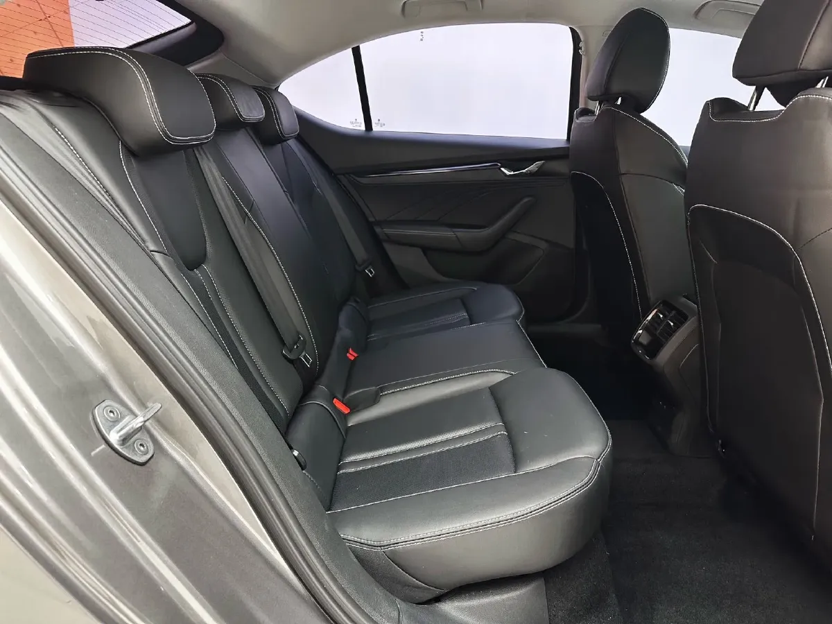 2022 Skoda Octavia 1.4T 150HP L4 7DCT,autocango,china used car exporter,china ev exporter,chinese used car exporter,chinese used ev exporter