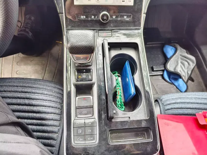 2020 Roewe i6 MAX 1.5T 169HP L4 AMT PHEV,autocango,china used car exporter,china ev exporter,chinese used car exporter,chinese used ev exporter