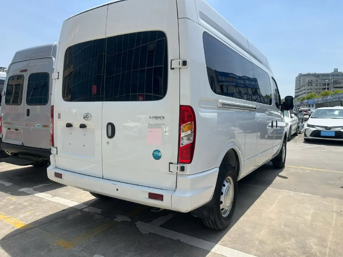 2021 MAXUS XinTu V80 2.0T 127HP L4 6MT,autocango,china used car exporter,china ev exporter,chinese used car exporter,chinese used ev exporter