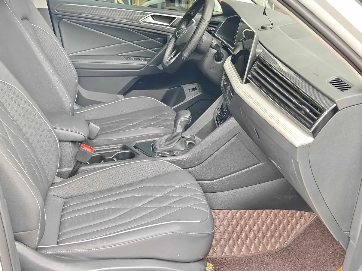 2023 Volkswagen Tiguan L 2.0T 186HP L4 7DCT,autocango,china used car exporter,china ev exporter,chinese used car exporter,chinese used ev exporter