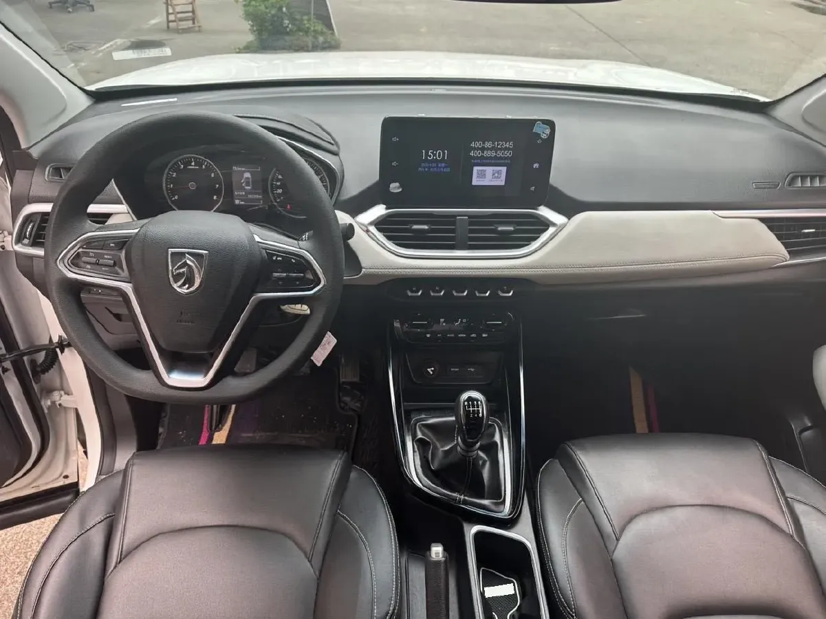 2018 BaoJun 530 1.5T 150HP L4 6MT,autocango,china used car exporter,china ev exporter,chinese used car exporter,chinese used ev exporter