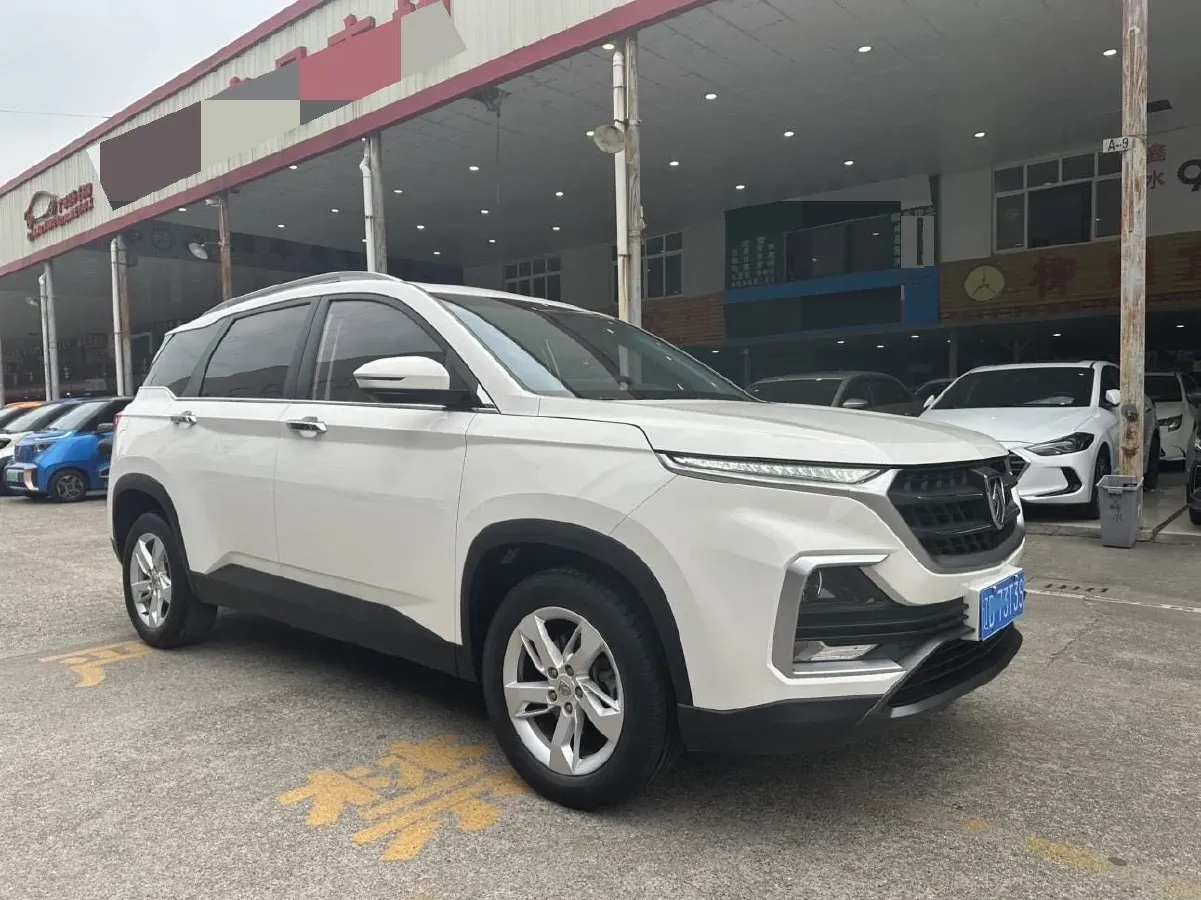 2018 BaoJun 530 1.5T 150HP L4 6MT,autocango,china used car exporter,china ev exporter,chinese used car exporter,chinese used ev exporter