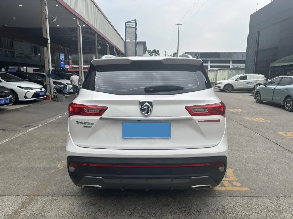 2018 BaoJun 530 1.5T 150HP L4 6MT,autocango,china used car exporter,china ev exporter,chinese used car exporter,chinese used ev exporter
