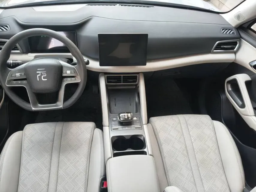 2024 BYD YuanUP BEV 45.12KWH,autocango,china used car exporter,china ev exporter,chinese used car exporter,chinese used ev exporter