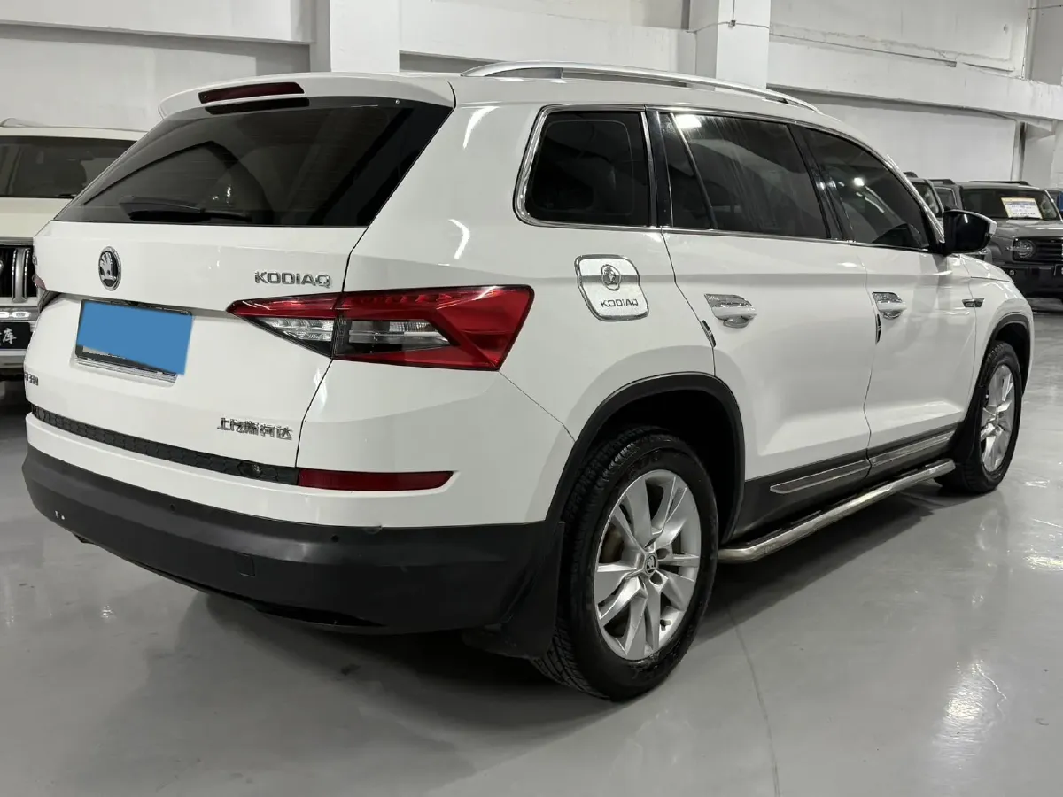 2017 Skoda Kodiak 1.8T 180HP L4 7DCT,autocango,china used car exporter,china ev exporter,chinese used car exporter,chinese used ev exporter