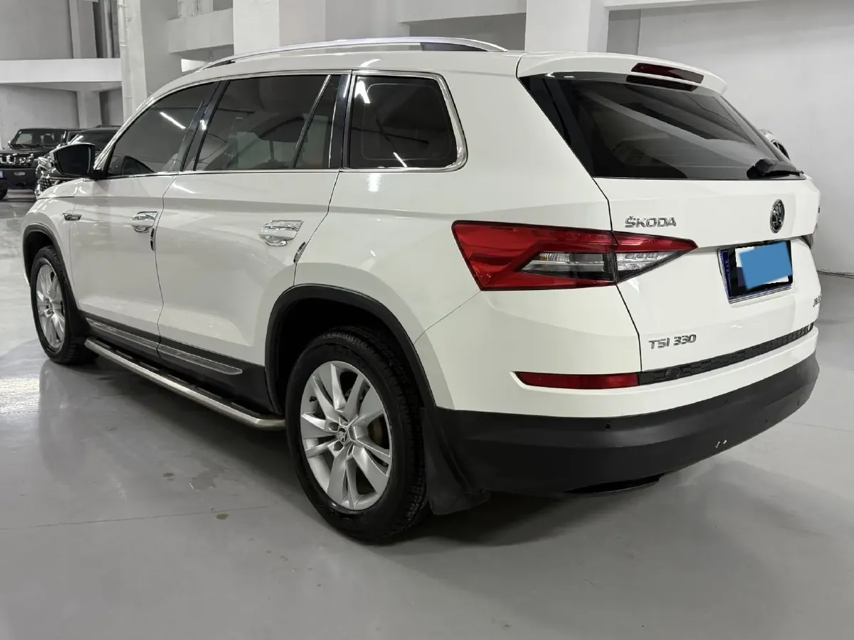 2017 Skoda Kodiak 1.8T 180HP L4 7DCT,autocango,china used car exporter,china ev exporter,chinese used car exporter,chinese used ev exporter