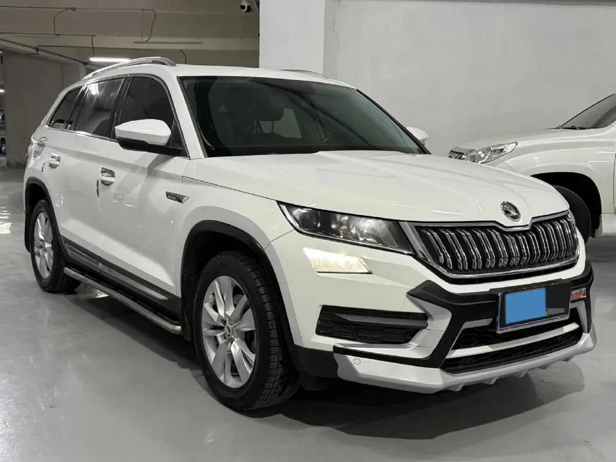 2017 Skoda Kodiak 1.8T 180HP L4 7DCT,autocango,china used car exporter,china ev exporter,chinese used car exporter,chinese used ev exporter