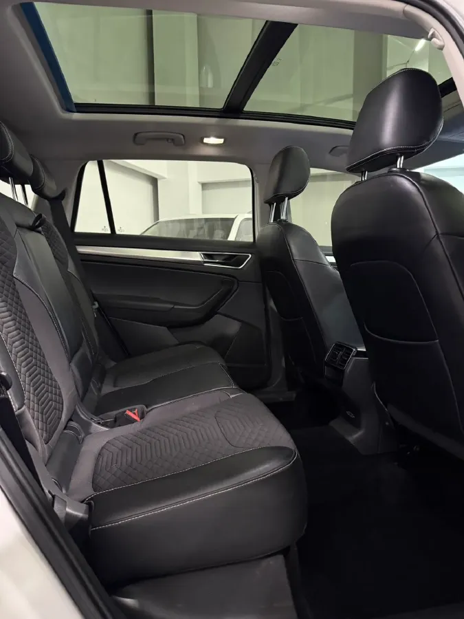 2017 Skoda Kodiak 1.8T 180HP L4 7DCT,autocango,china used car exporter,china ev exporter,chinese used car exporter,chinese used ev exporter