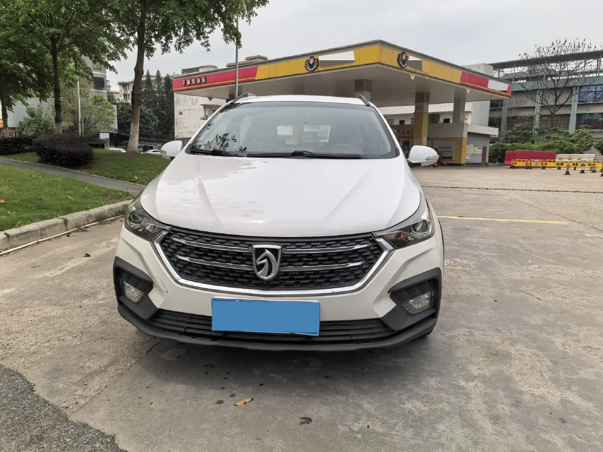 2018 BaoJun 360 1.5L 112HP L4 6MT,autocango,china used car exporter,china ev exporter,chinese used car exporter,chinese used ev exporter