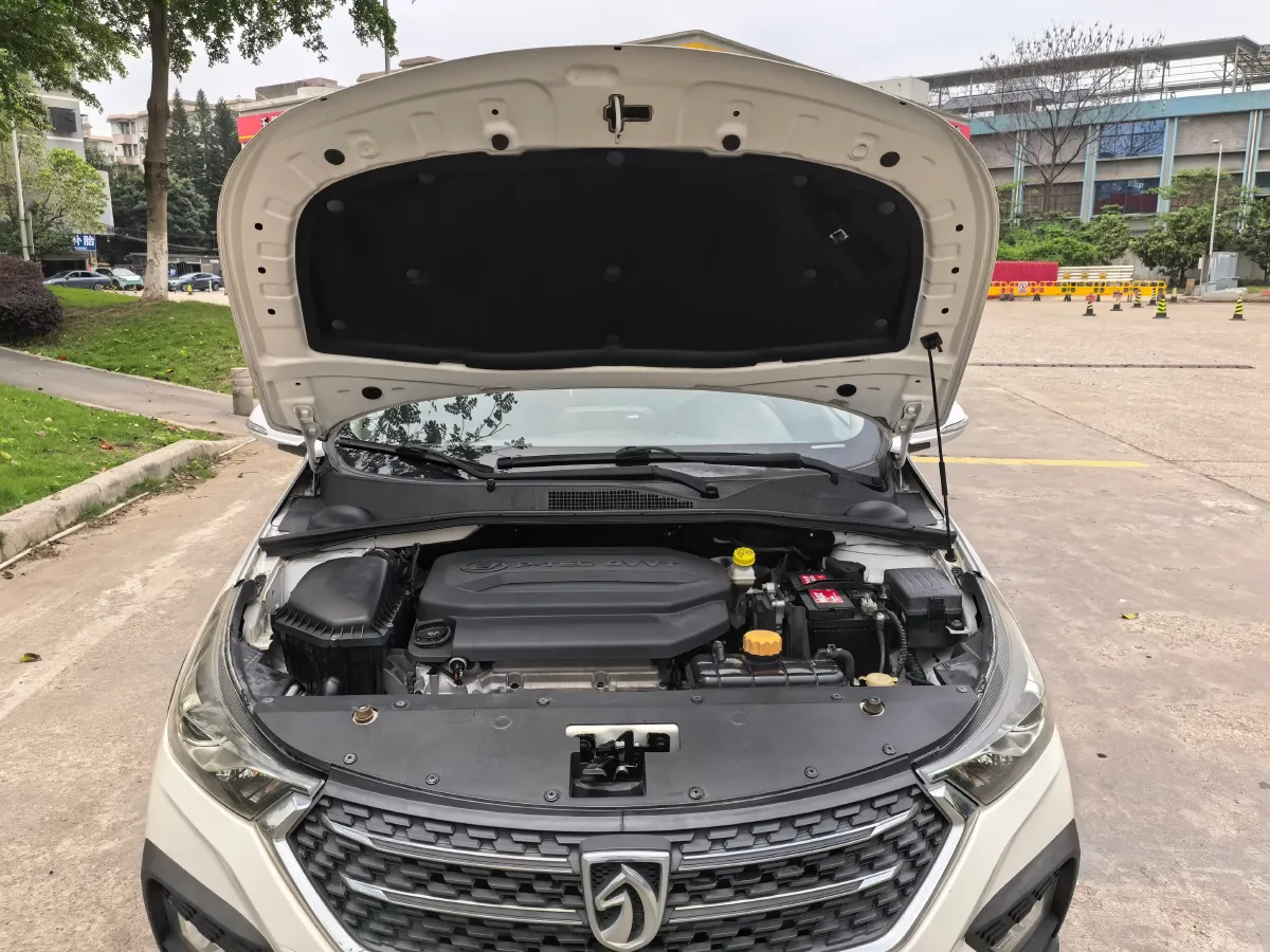 2018 BaoJun 360 1.5L 112HP L4 6MT,autocango,china used car exporter,china ev exporter,chinese used car exporter,chinese used ev exporter