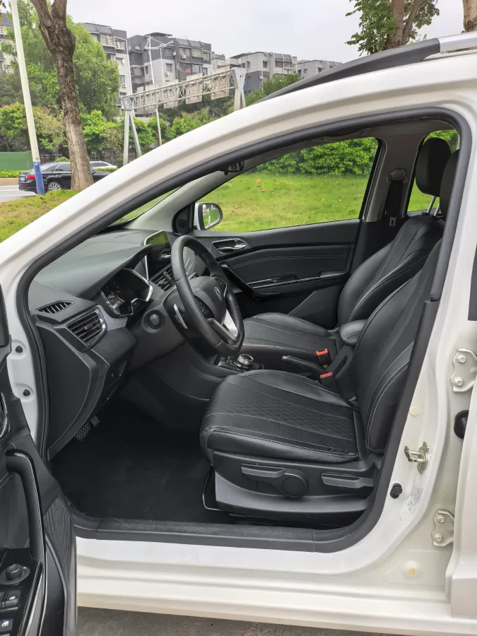 2018 BaoJun 360 1.5L 112HP L4 6MT,autocango,china used car exporter,china ev exporter,chinese used car exporter,chinese used ev exporter