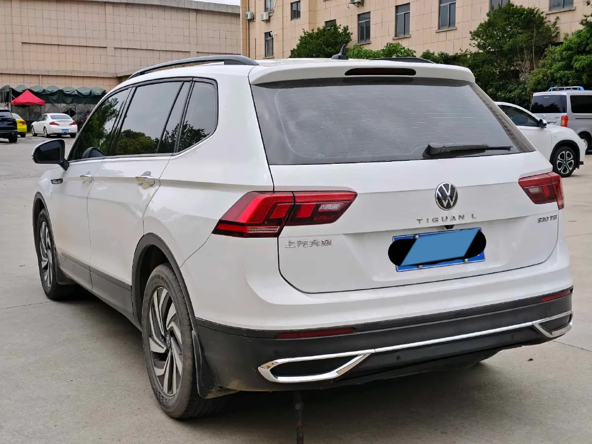 2023 Volkswagen Tiguan L 2.0T 186HP L4 7DCT,autocango,china used car exporter,china ev exporter,chinese used car exporter,chinese used ev exporter