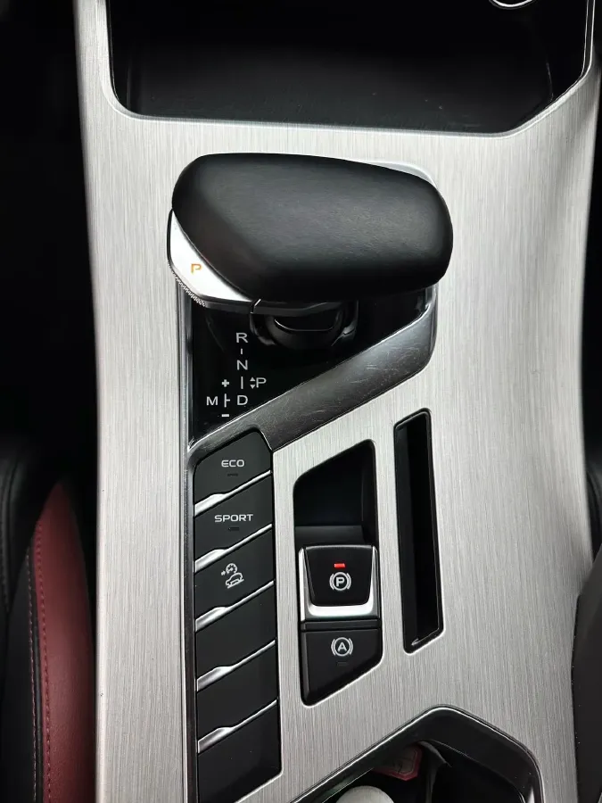 2021 Geely Coolray 1.4T 141HP L4 6DCT,autocango,china used car exporter,china ev exporter,chinese used car exporter,chinese used ev exporter