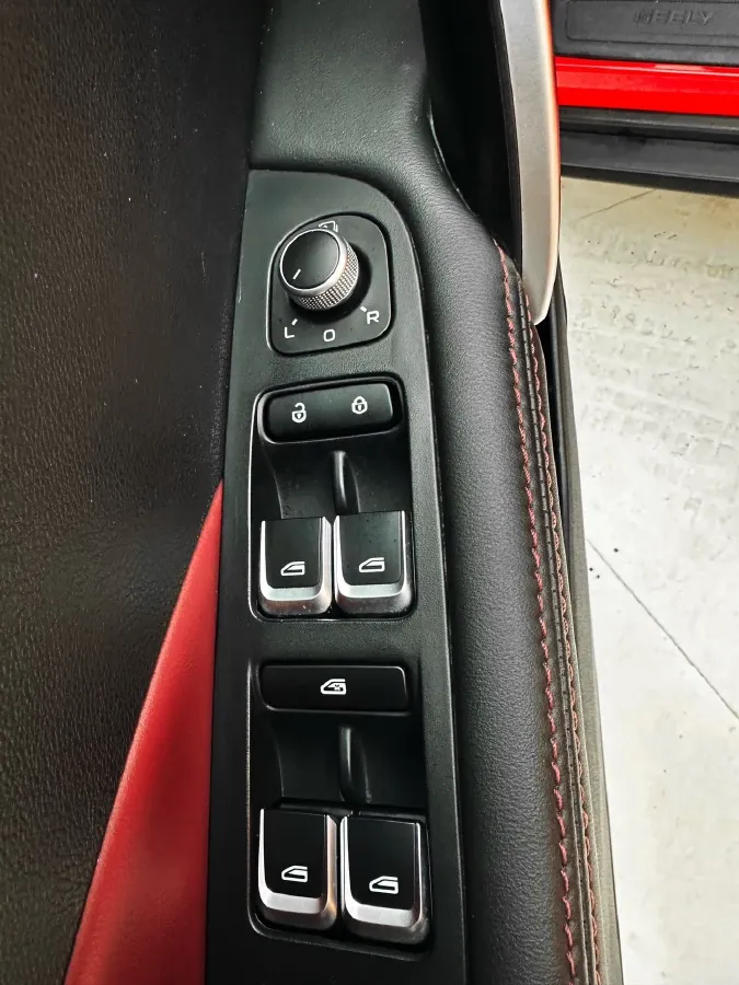 2021 Geely Coolray 1.4T 141HP L4 6DCT,autocango,china used car exporter,china ev exporter,chinese used car exporter,chinese used ev exporter