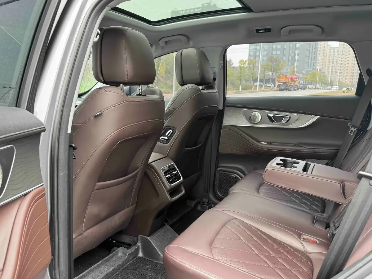 2024 Chery Tiggo 8 PRO 1.6T 197HP L4 7DCT,autocango,china used car exporter,china ev exporter,chinese used car exporter,chinese used ev exporter