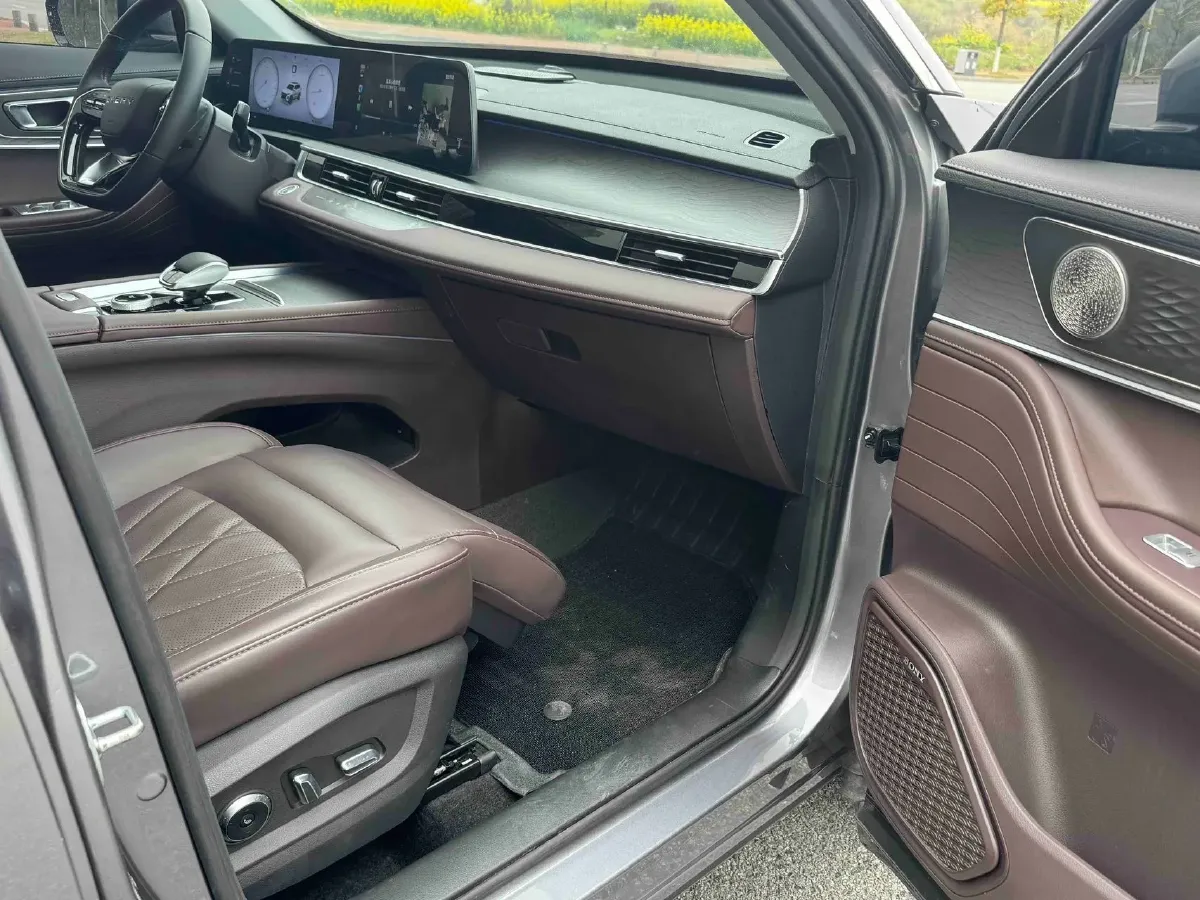 2024 Chery Tiggo 8 PRO 1.6T 197HP L4 7DCT,autocango,china used car exporter,china ev exporter,chinese used car exporter,chinese used ev exporter