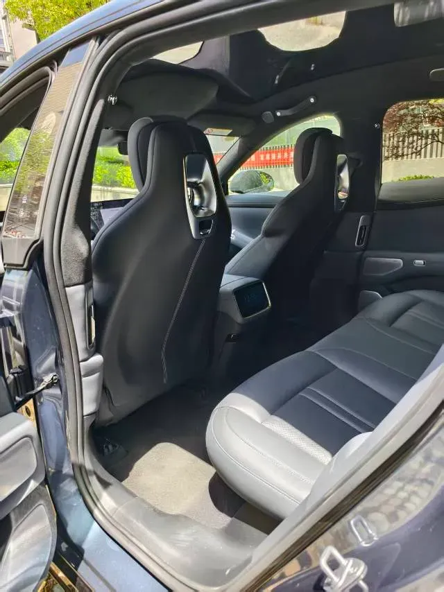 2025 MI YU7 BEV 101.7KWH,autocango,china used car exporter,china ev exporter,chinese used car exporter,chinese used ev exporter