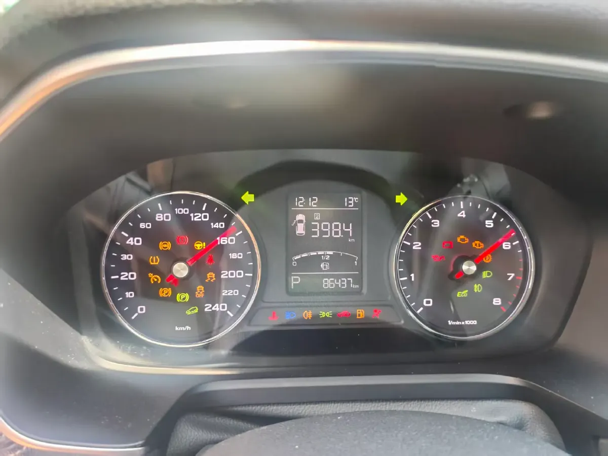 2018 Roewe RX5 1.5T 169HP L4 7DCT,autocango,china used car exporter,china ev exporter,chinese used car exporter,chinese used ev exporter