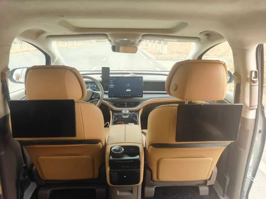 2022 HongQi HS7 3.0T 337HP V6 8AT,autocango,china used car exporter,china ev exporter,chinese used car exporter,chinese used ev exporter