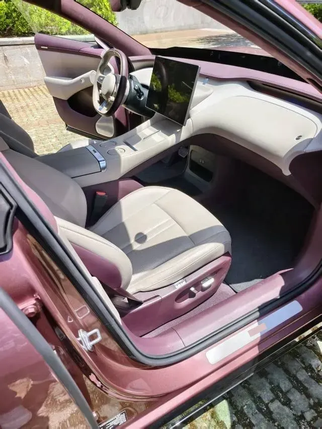 2025 MI YU7 BEV 101.7KWH,autocango,china used car exporter,china ev exporter,chinese used car exporter,chinese used ev exporter