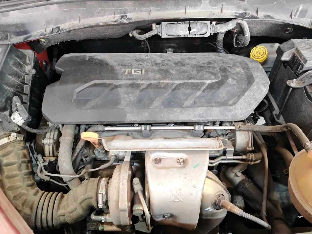 2018 Roewe RX5 2.0T 220HP L4 6DCT,autocango,china used car exporter,china ev exporter,chinese used car exporter,chinese used ev exporter