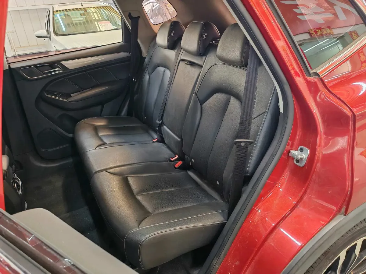 2018 Roewe RX5 2.0T 220HP L4 6DCT,autocango,china used car exporter,china ev exporter,chinese used car exporter,chinese used ev exporter