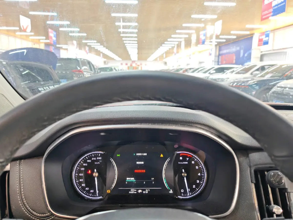 2018 Roewe RX5 2.0T 220HP L4 6DCT,autocango,china used car exporter,china ev exporter,chinese used car exporter,chinese used ev exporter