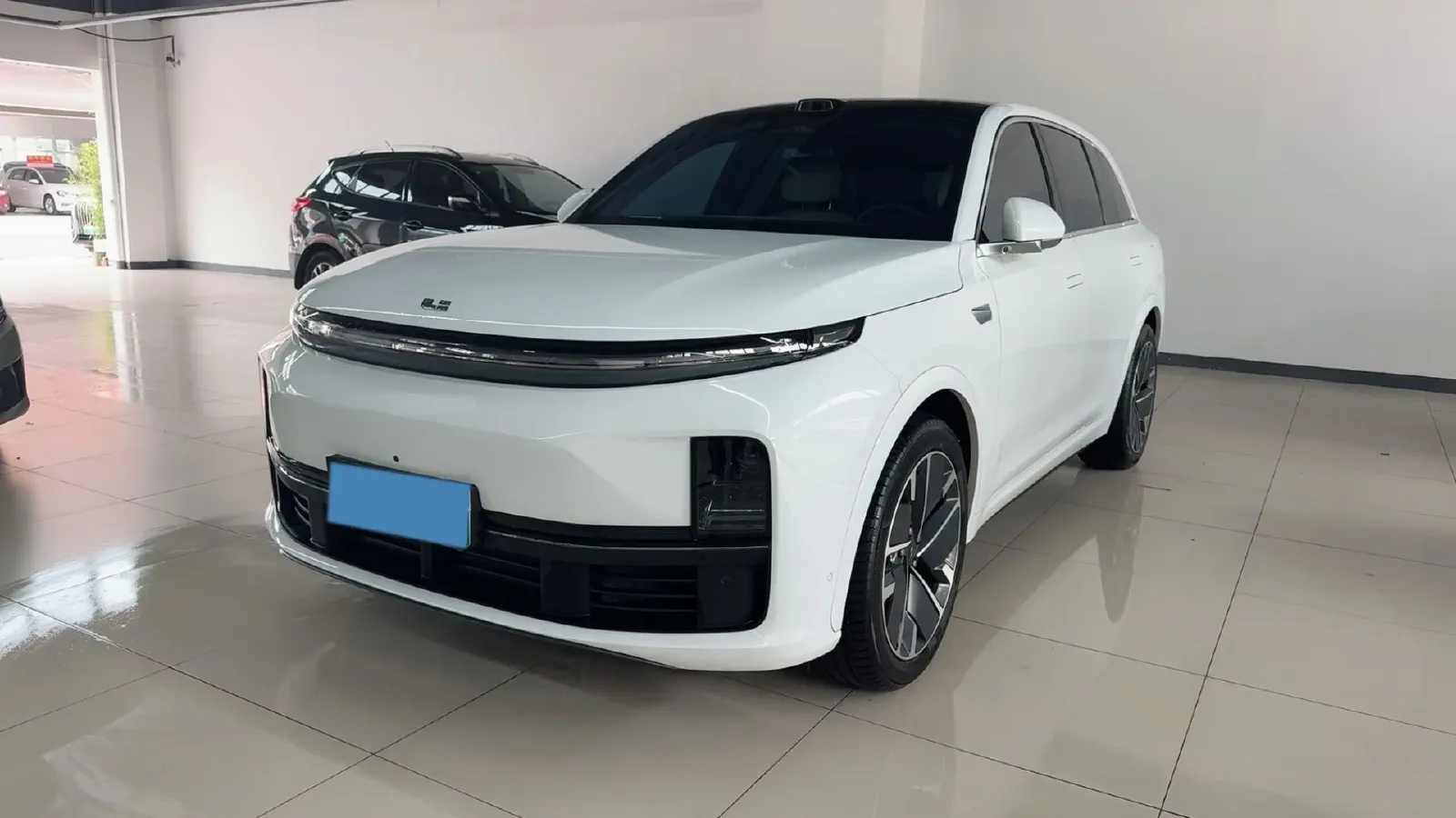2025 Li L7 Range Extended 154HP REEV,autocango,china used car exporter,china ev exporter,chinese used car exporter,chinese used ev exporter
