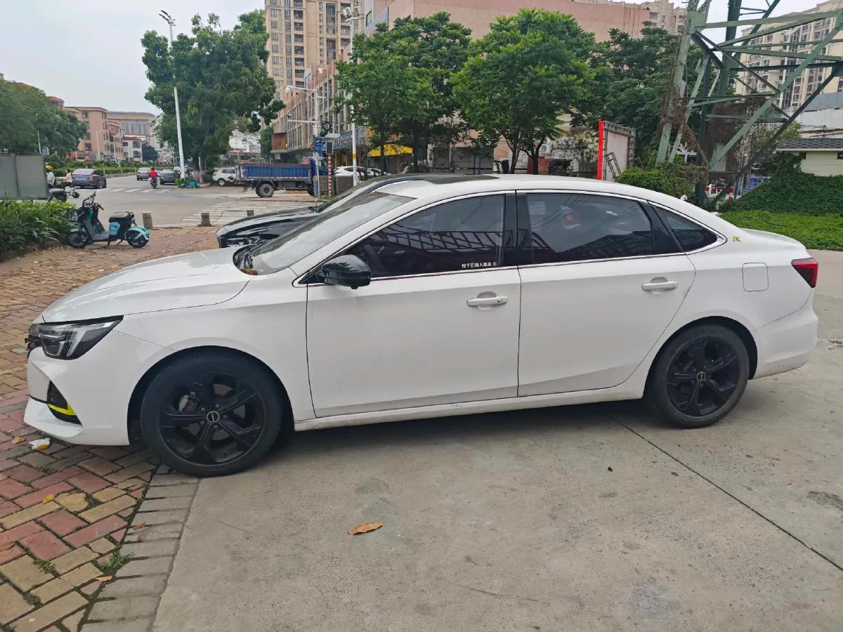 2020 Roewe i6 MAX 1.5T 173HP L4 7DCT,autocango,china used car exporter,china ev exporter,chinese used car exporter,chinese used ev exporter